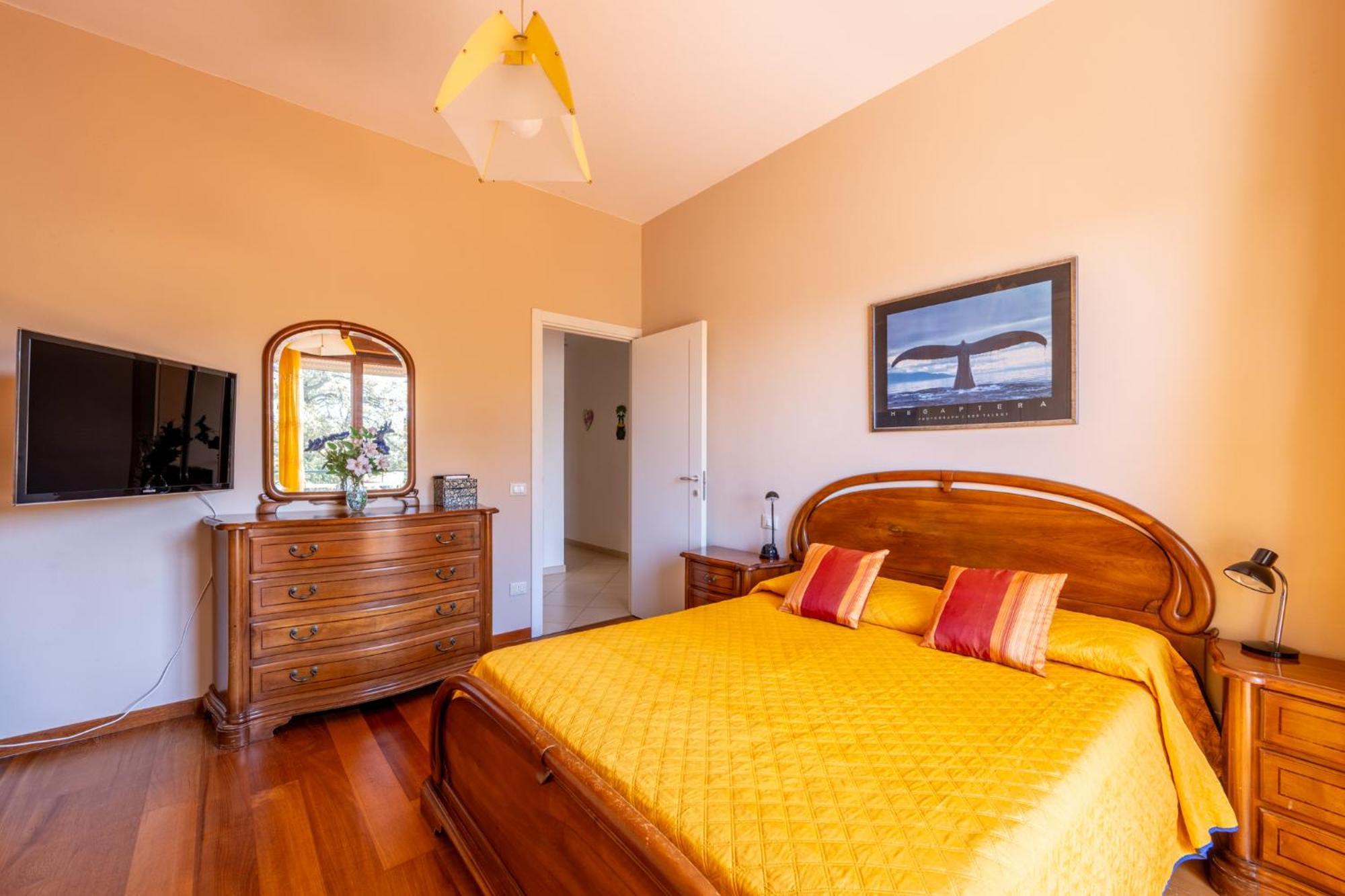 New Luxury 2Bdr Terrace, Views, Ac Apartment Marina Di Carrara Exterior photo